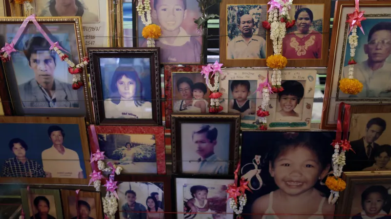 Fotografie obětí vlny tsunami v Thajsku