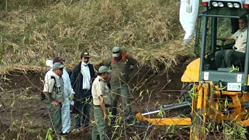 Mexické úřady pátrají po hromadných hrobech