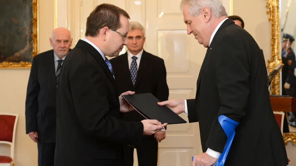 Miloš Zeman jmenuje Radovana Suchánka ústavním soudcem