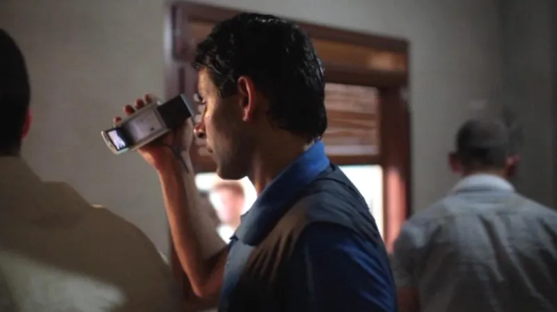 Syrský kameraman Trad během své nebezpečné práce