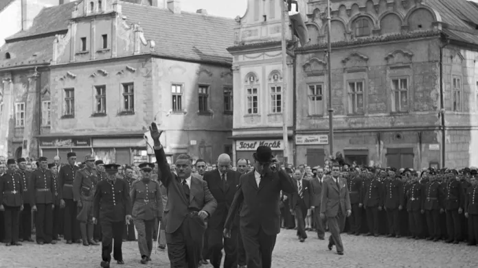 Emanuel Moravec na proříšské manifestaci v Táboře