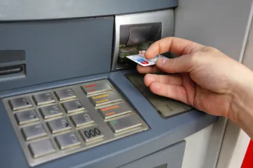 Policie varuje před novými způsoby zneužívání platebních karet