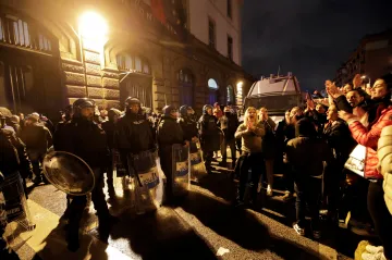 V Itálii revoltují vězni kvůli omezení návštěv. Osm jich při nepokojích zahynulo