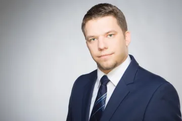 Na technických kontrolách přituhuje, odnést to mohou především řidiči