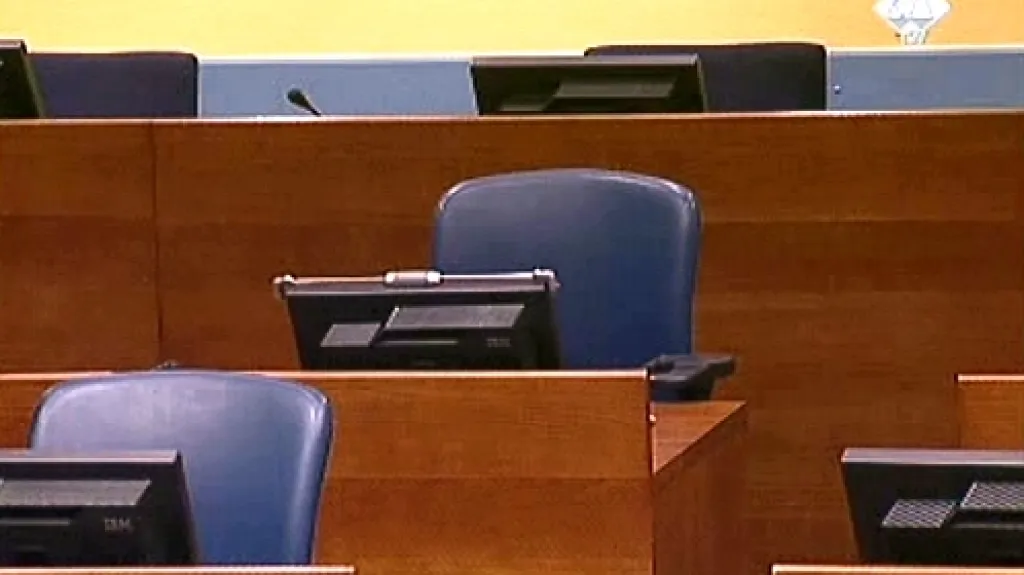 Karadžičova židle zůstala prázdná