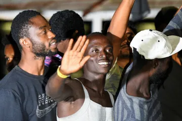 Lodi Open Arms hrozí ve Španělsku vysoká pokuta a žaloba za napomáhání nelegální migraci