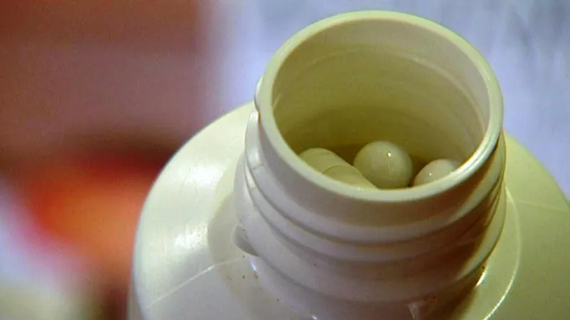 Testy nového léku skončily ve Francii klinickou smrtí