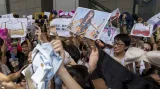 Hongkongský protest v podprsenkách