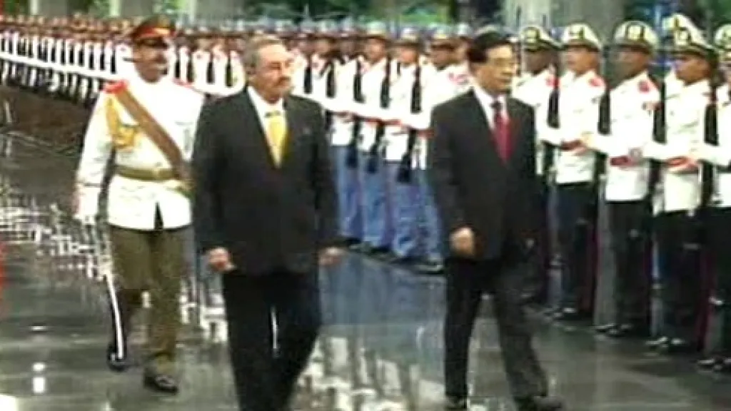 Předseda Čínské lidové republiky a kubánský vůdce