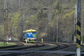 Správa železnic ruší u Bezpráví beznapěťový úsek. Chce eliminovat poruchy