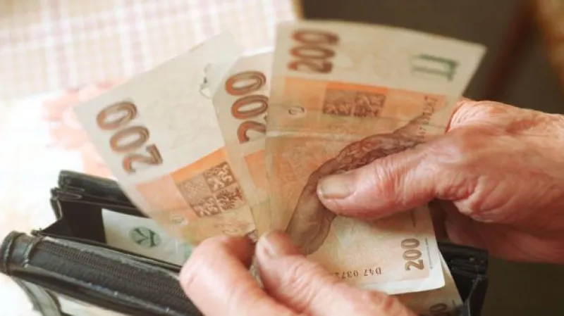 Vláda zruší druhý pilíř do roku 2016