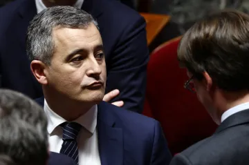 Francouzští poslanci se spojili proti zákonu o migraci. Tvrdá rána pro Macrona, píší média