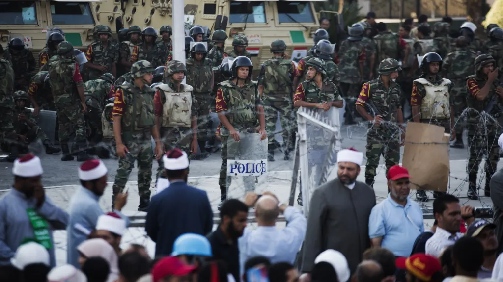 Bezpečnostní síly dohlíží na egyptské demonstrace