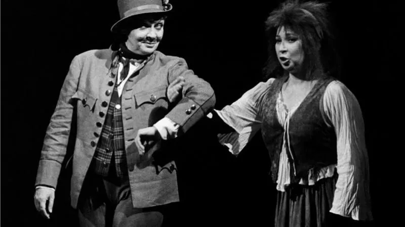 Příhody liška Bystroušky / Jitka Soběhartová, Věra Nováková