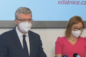 Začal prodej elektronických dálničních známek. Část dne nefungoval, Havlíček bere chybu na sebe