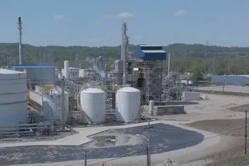 Masivní česká investice v USA. V Západní Virginii vyrostla továrna miliardáře Komárka