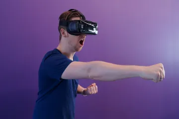 Brněnský student našel chyby v programech pro virtuální realitu. Pomohl tak předejít útokům 