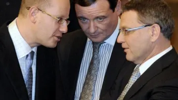 Poslanci ČSSD při schůzi sněmovny