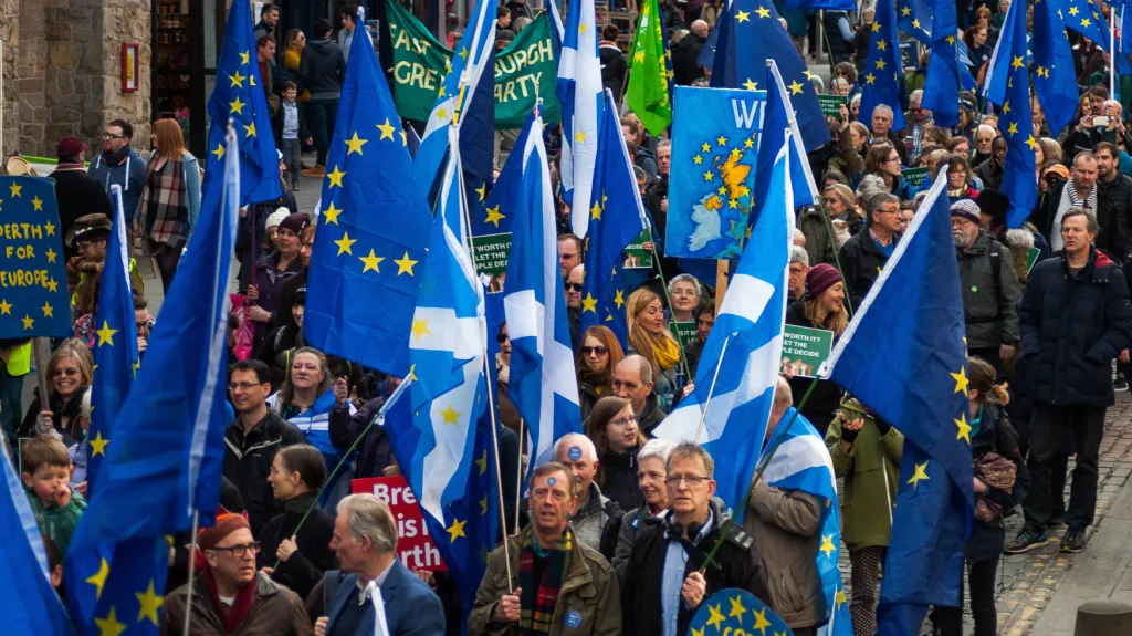 Pro-unijní protest v Edinburghu
