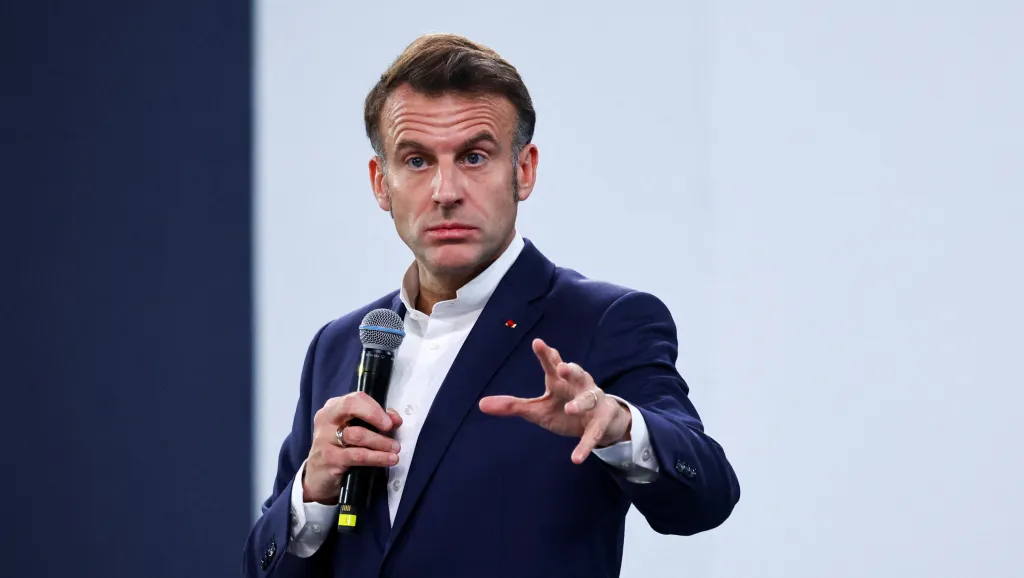 Francouzský prezident Emmanuel Macron na návštěvě Číny