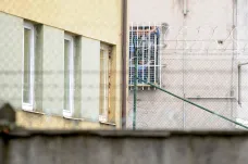 GIBS vyšetřuje několik dozorců pardubické věznice, kteří údajně týrali vězně