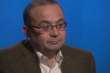 Romancov: Úspěch Merkelové je v jejím stylu vládnutí. Je mistryní kompromisu
