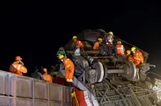 Indie utratila miliardy za modernizaci vlaků, ale kulhá bezpečnost, píše po tragické nehodě The Guardian