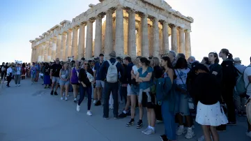 Chrám Parthenón je po letech bez lešení (12. října 2025)