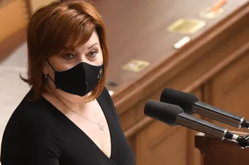 Sněmovna schválila navýšení schodku letošního rozpočtu na 500 miliard