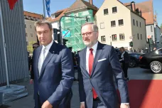 Fiala se jako první český premiér zúčastnil zasedání bavorské vlády