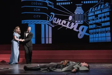 Recenze: Swing v Národním srdce rozbuší, ale i vyhodí z rytmu