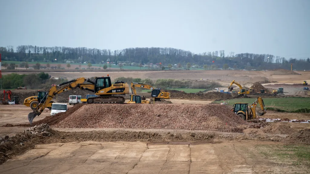 Stavba části dálnice D35