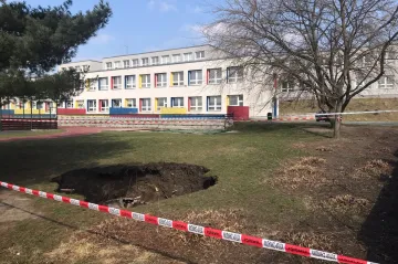 V Praze se propadl protiatomový kryt. Nikdo o něm neměl tušení