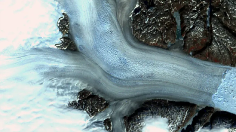 Ledovec Helheim roku 1972 a 2019