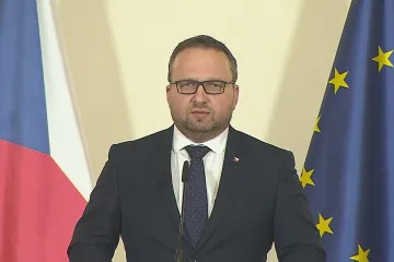 Minimální mzda vzroste o šestnáct set korun