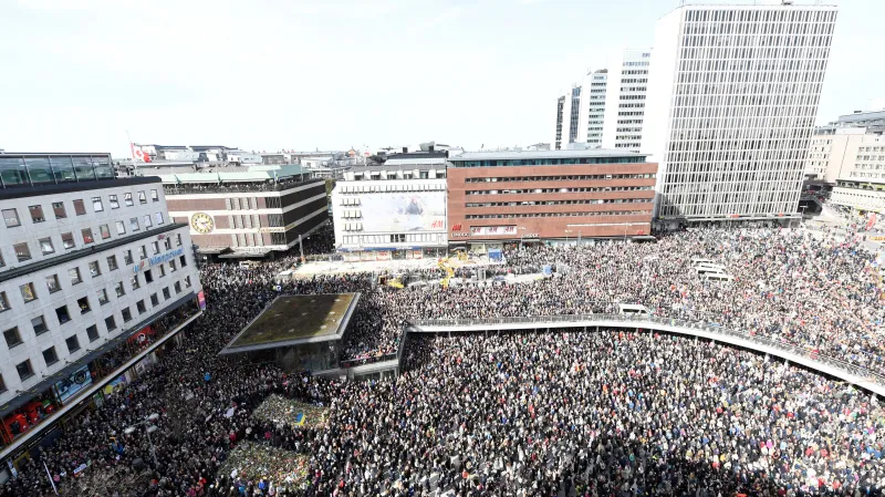 Pietní shromáždění v centru Stockholmu