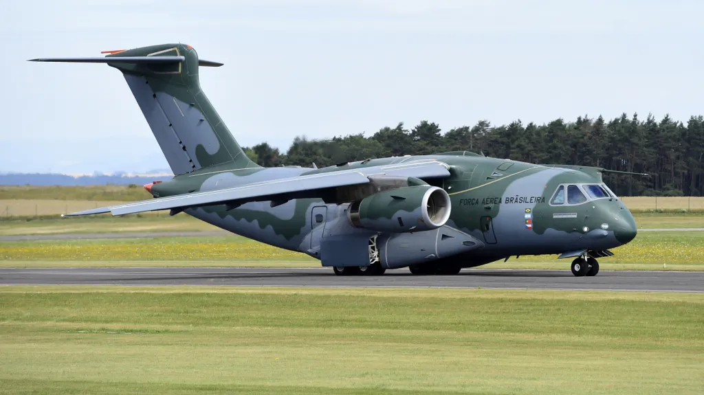 KC-390