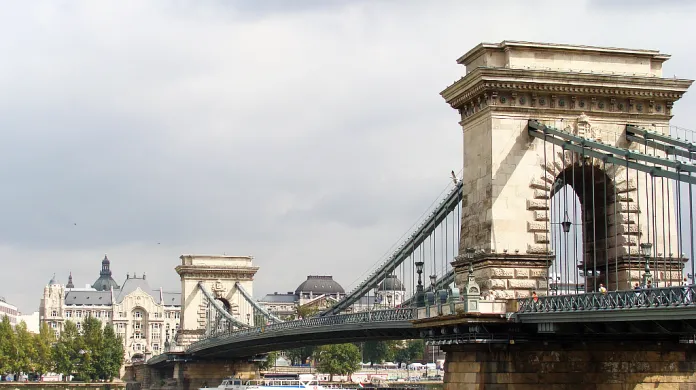 Széchenyiho řetězový most v Budapešti, snímek z roku 2010