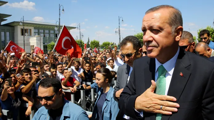 Turecké strany budou pracovat na nové ústavě