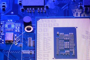 AI a válka s Íránem zdražují elektroniku. Na víc vyjdou počítače či mobily