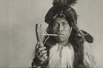 „První indián v Praze“ se naučil chodit po vodě, ale doma mu nevěřili