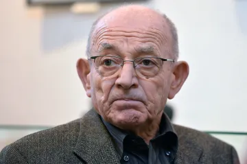 Zemřel Luboš Dobrovský. Po revoluci zodpovídal za obranu Československa, kvůli Krymu kritizoval Rusko