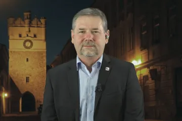 Přenáší se zodpovědnost na nás, ale my se chceme bavit o obraně, říká za SPD Koten