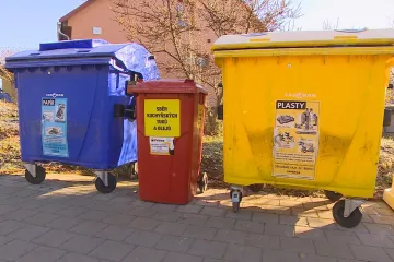 Místo do kanálu do kontejneru. Od ledna musí obce umožnit sběr použitých olejů