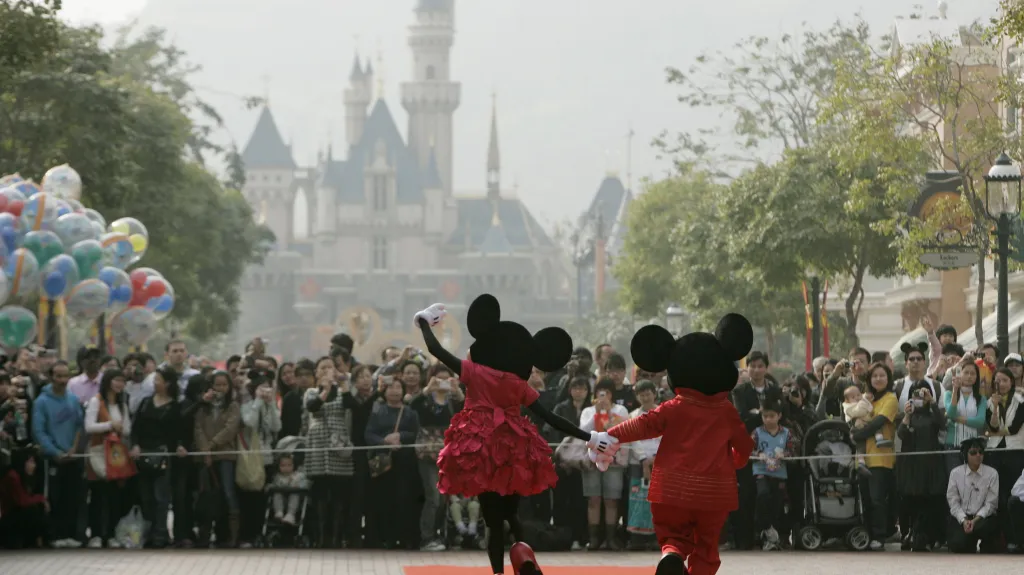 Loňské otevírání šanghajského Disneylandu