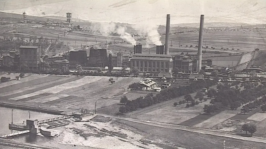 Historický snímek elektrárny v Oslavanech
