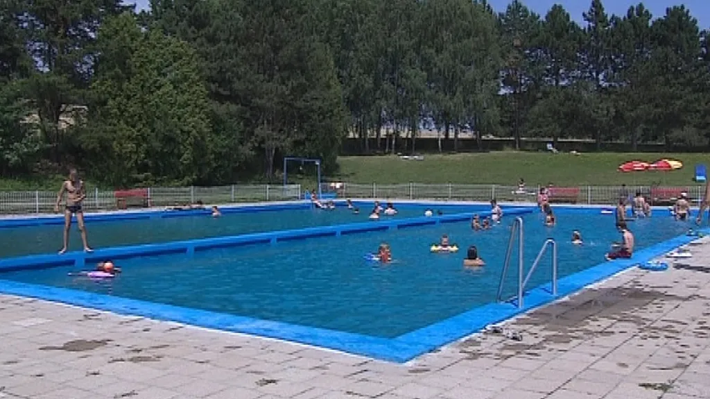 Na menší koupaliště jezdí především turisté