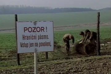 30 let zpět: Strhávání plotu
