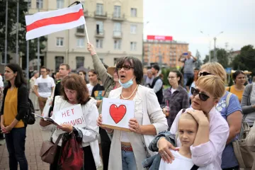 Cichanouská z litevského exilu vyzvala k dalším stávkám. Vedení firem prý zaměstnance zastrašuje