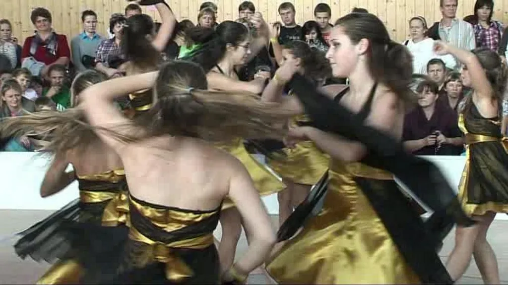 Taneční vystoupení na Sedmikvítku